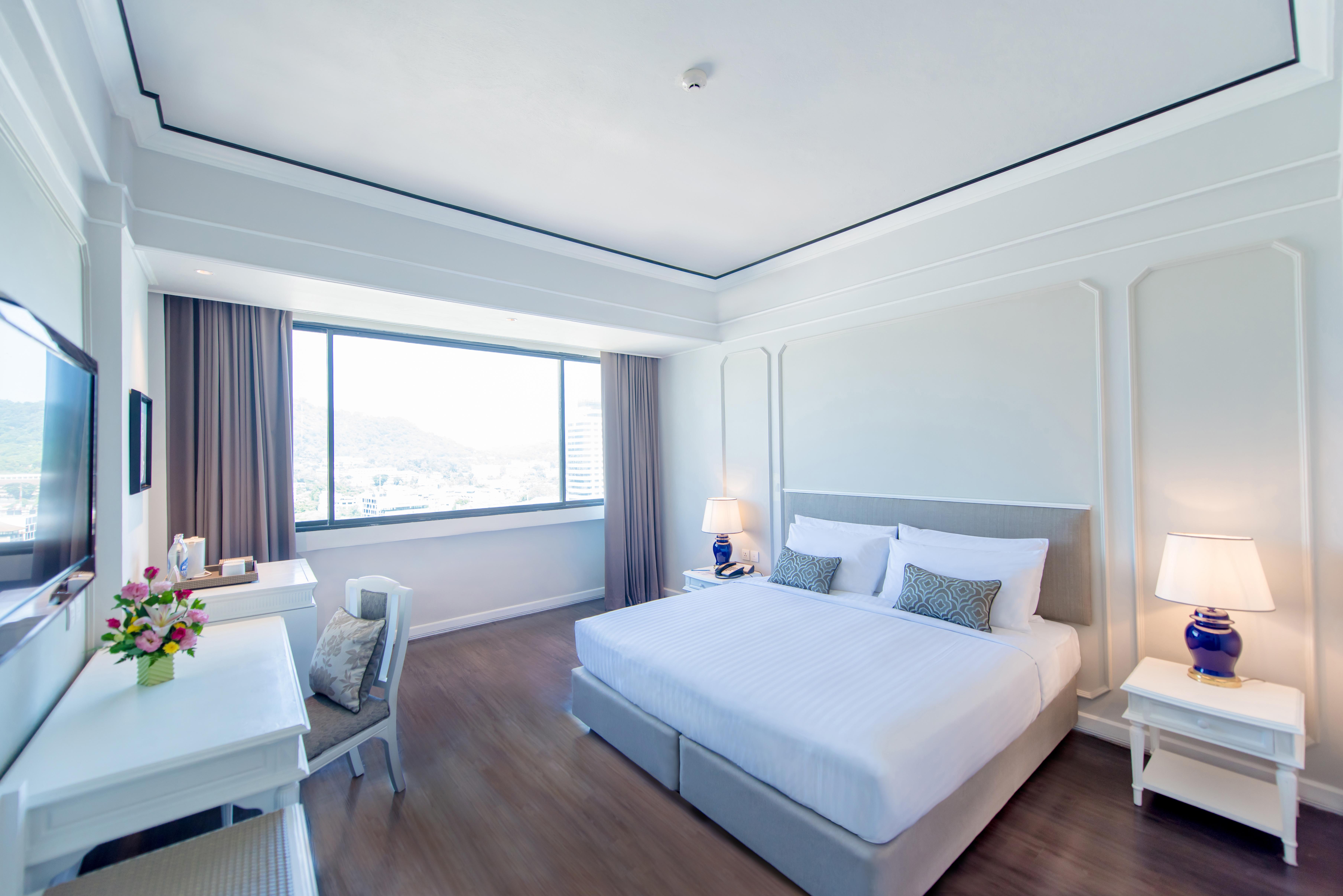 Отель Courtyard By Marriott Phuket Town Экстерьер фото