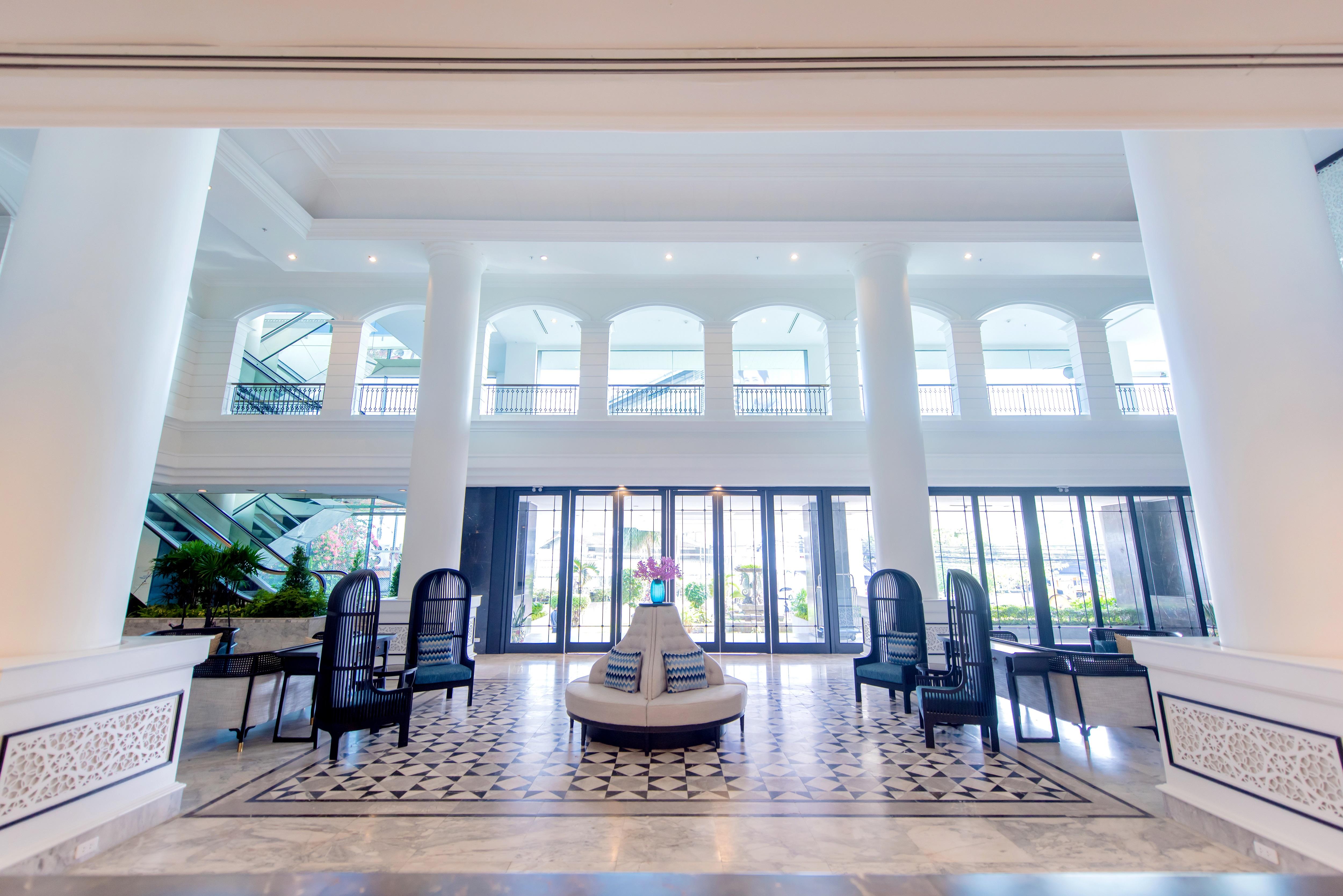Отель Courtyard By Marriott Phuket Town Экстерьер фото